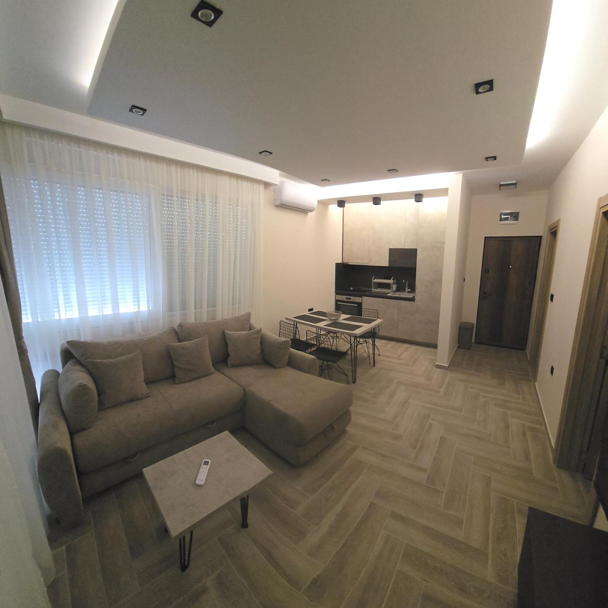 Deluxe Apartmani Vila Pejovic ストモレ エクステリア 写真