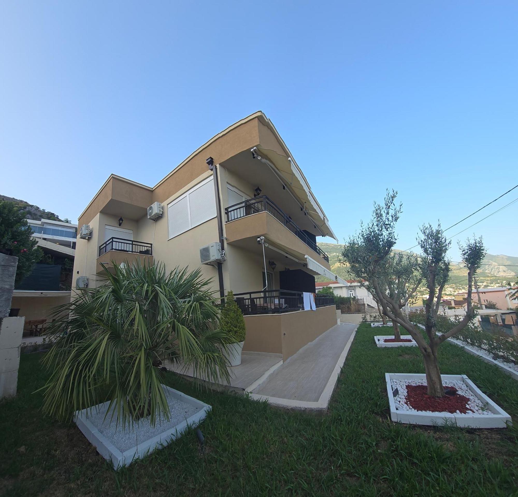 Deluxe Apartmani Vila Pejovic ストモレ エクステリア 写真